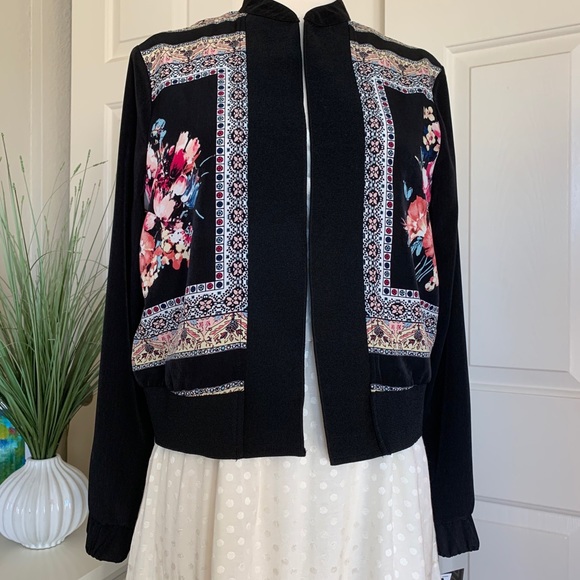 🍓NWT IZ Byer Beautiful Floral Jacket - Picture 4 of 16